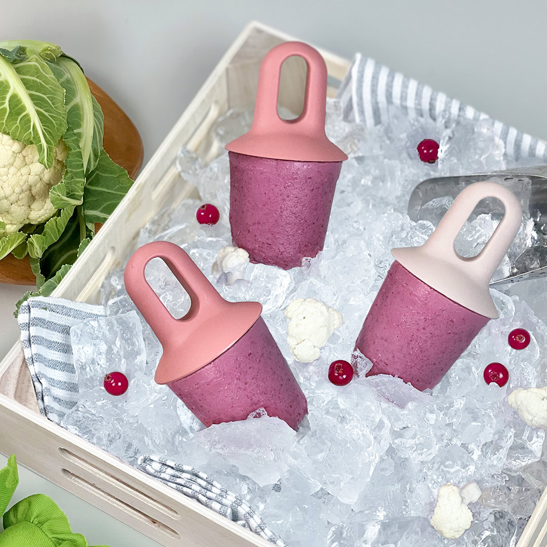 Ice lollies with berries and vegetables